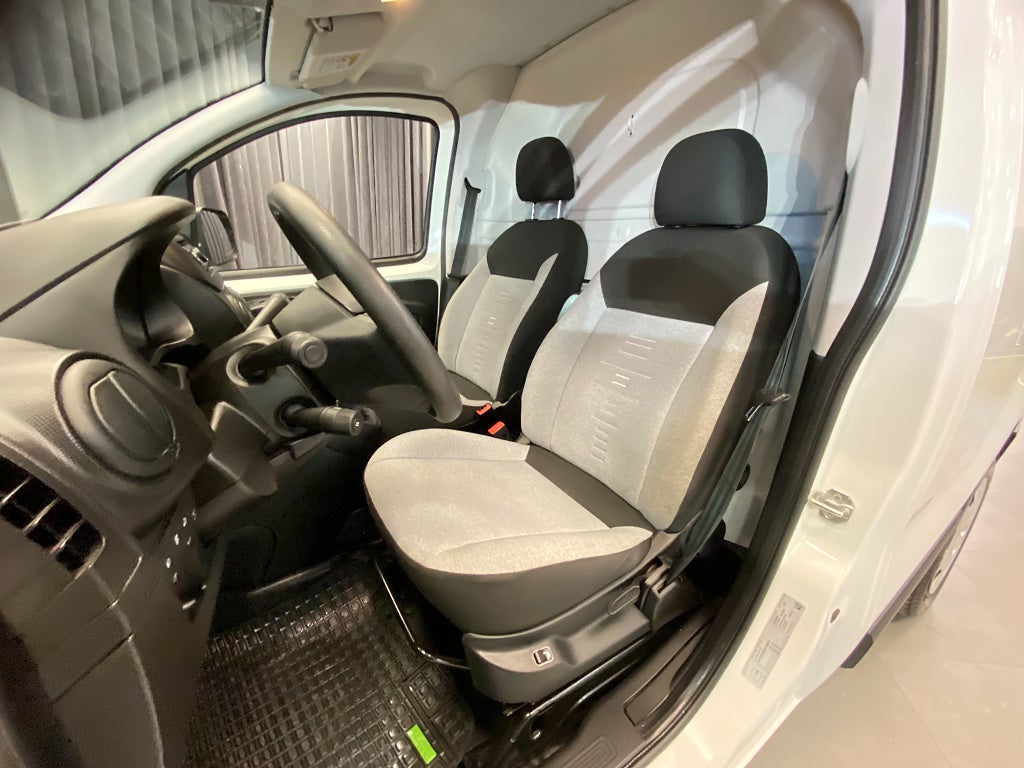 Car Image car-129924-209b12b211b8801e9a4f4b57a85904f3