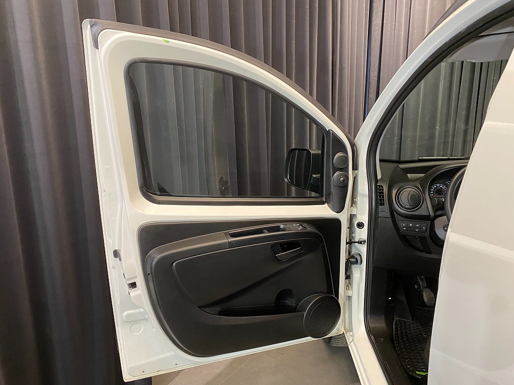 Car Image car-129924-233610966becbb258aaaae3496532e2b