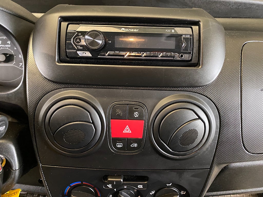 Car Image car-129924-3434756b74ff29302c0d2244ad021775