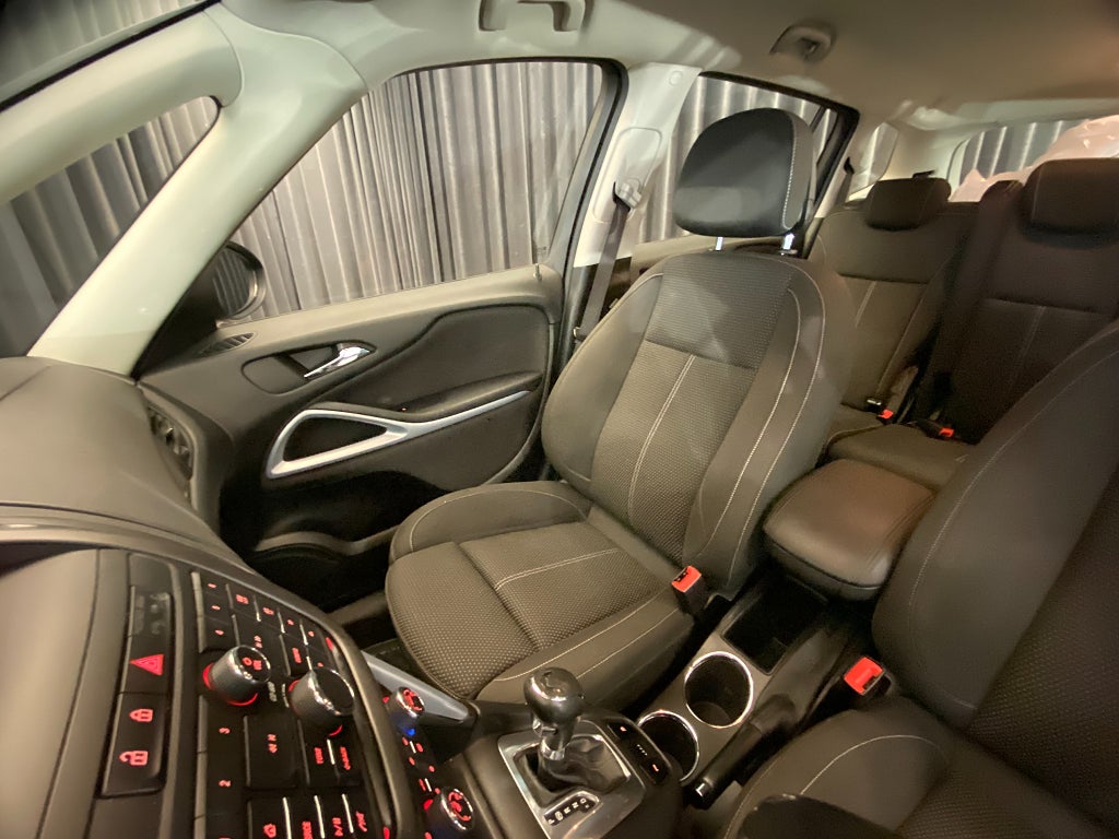 Car Image car-130727-93ed783d867c58c5f33f752ced8a28e3