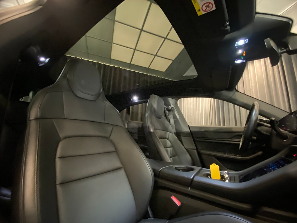 Car Image car-130854-0759ba3534a25587c581d59c7dd55579