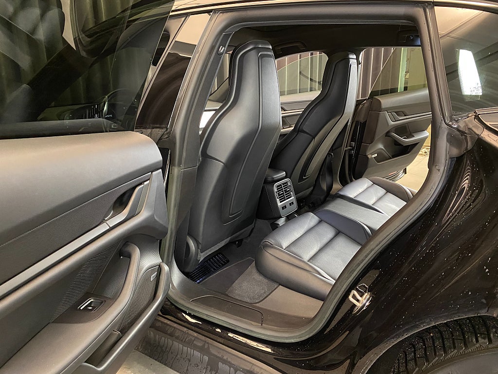 Car Image car-130854-9ab566b028a98fcf21330f5e599575a7