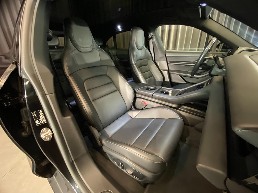 Car Image car-130854-e35b39e91cb6cec3e00390e1df6bc85a