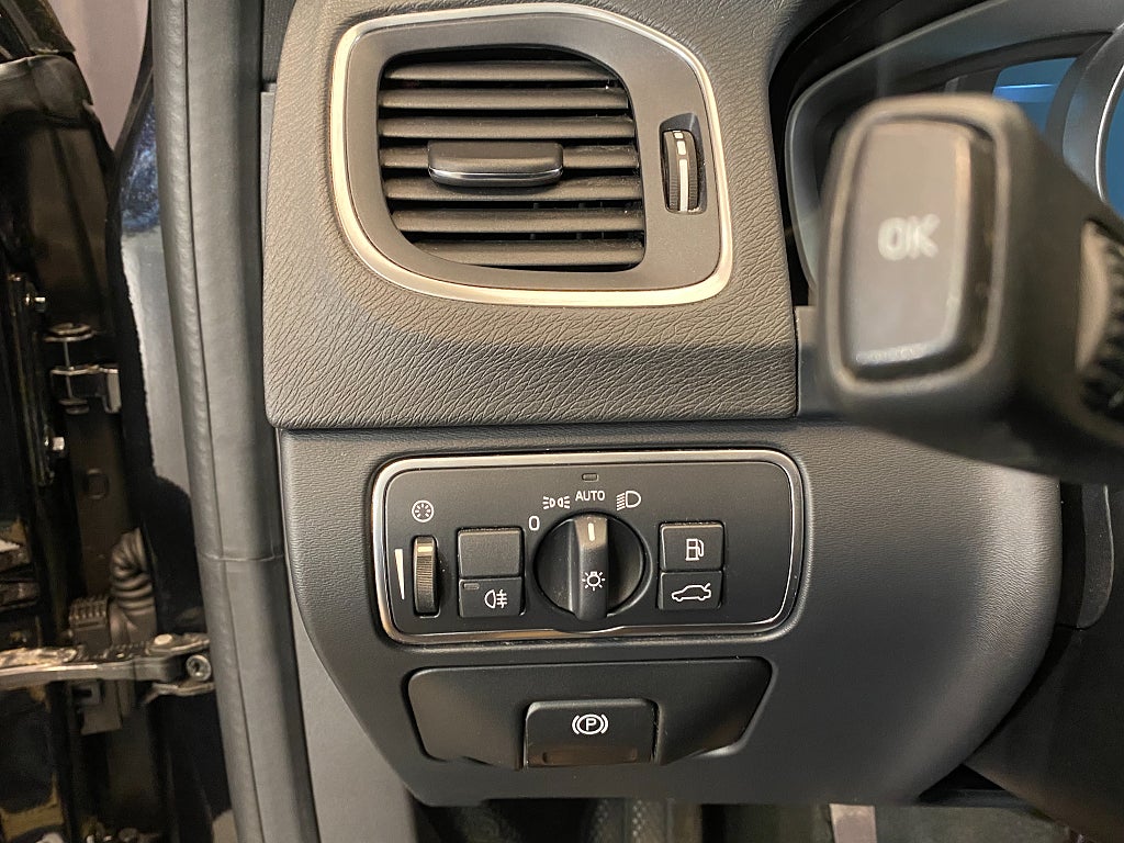 Car Image car-131351-39bde2659ad30ff45bc8e02b4d991498