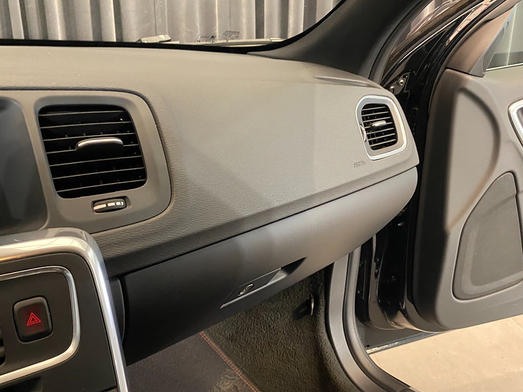 Car Image car-131351-79e0918c527a2ce858066aee3f4eab3b