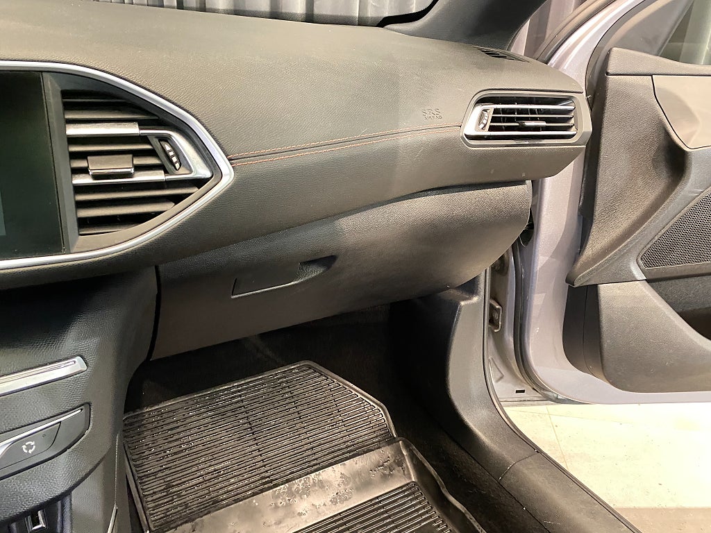 Car Image car-131973-f9eb812aa10c7ad700390fddad917e16