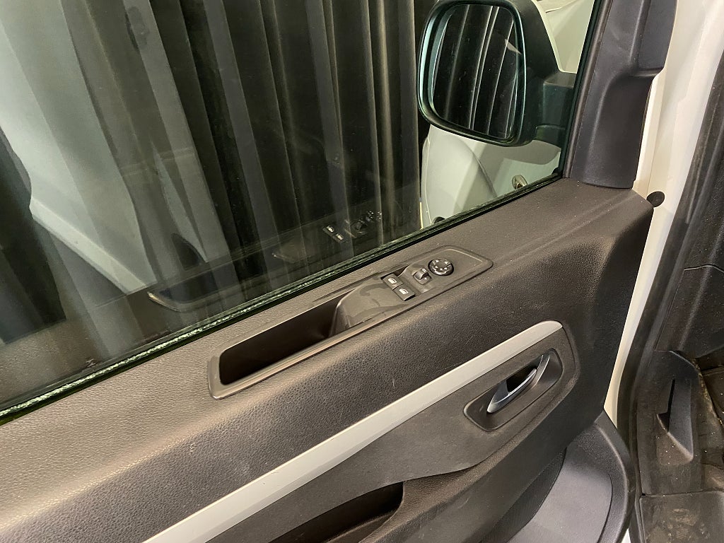 Car Image car-133726-e0afce36e0c8b810519eba4f576e669a