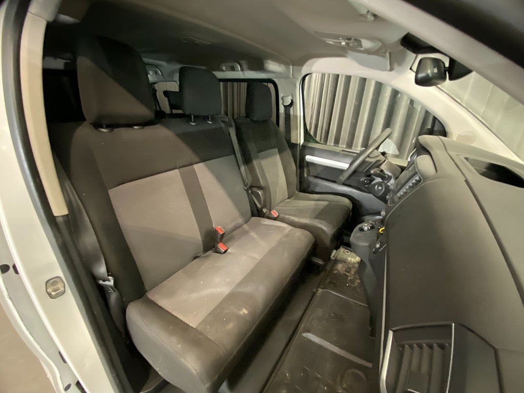 Car Image car-133726-e926402ba3bad0c88c8ab17ae0a2689f