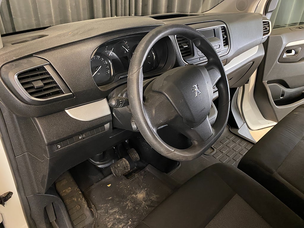 Car Image car-133726-f4fae4b7ffb7cf46ce77bf9271fdbc24