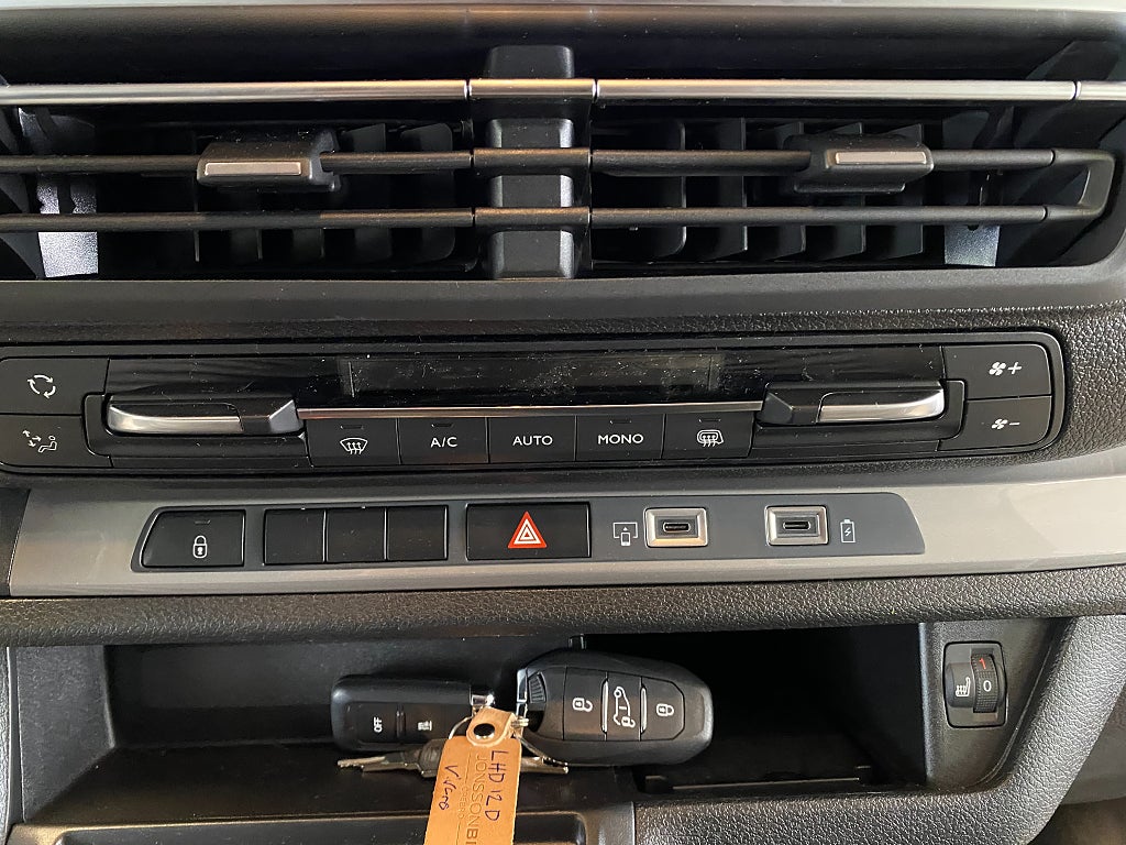 Car Image car-135924-d39005b366c74cf253f12943982c0d09