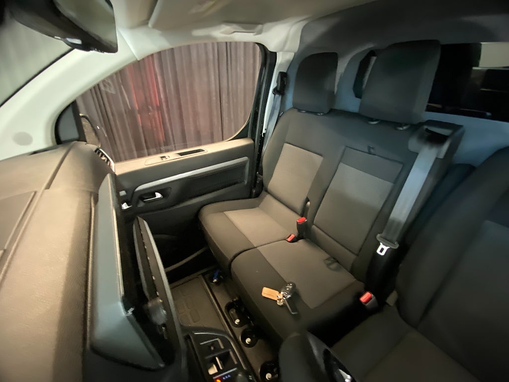 Car Image car-135924-f8d1b248a75ba77ec5934167f9a78bb1