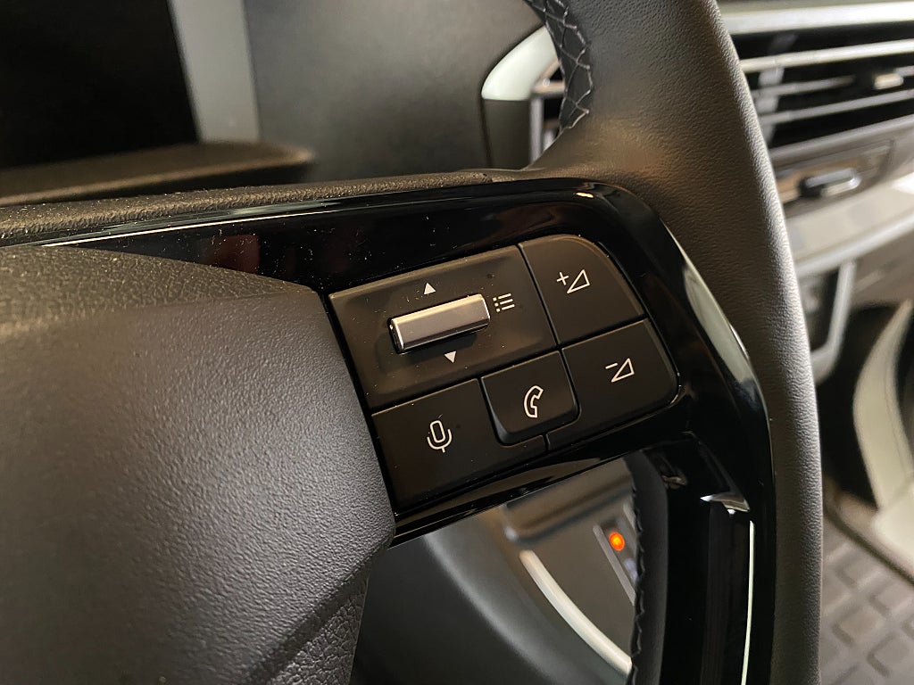 Car Image car-135924-fe90d2f364dcf49ea3c2f43d0add3c0c