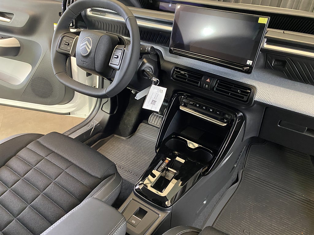 Car Image car-136144-975ae1c9d5624b4b82bb27d80ca01aac