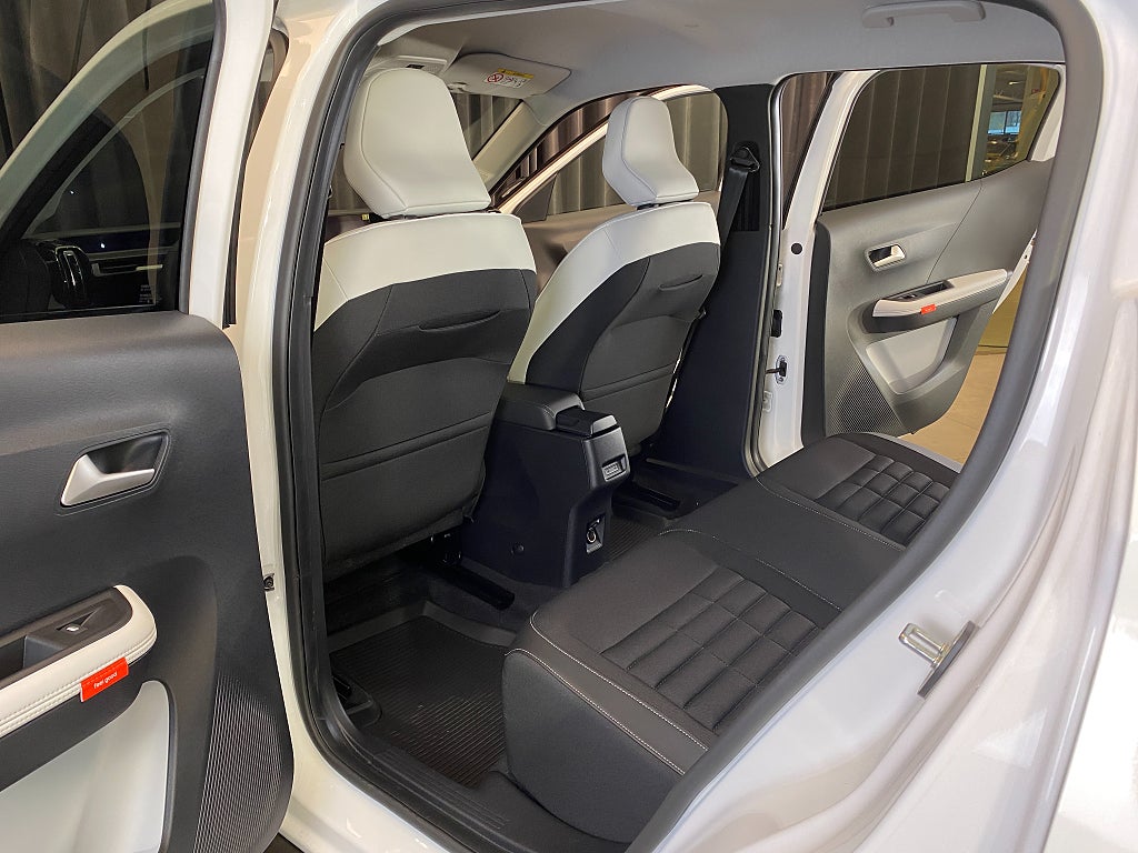 Car Image car-136144-e87960042875233645af1fc23756840b