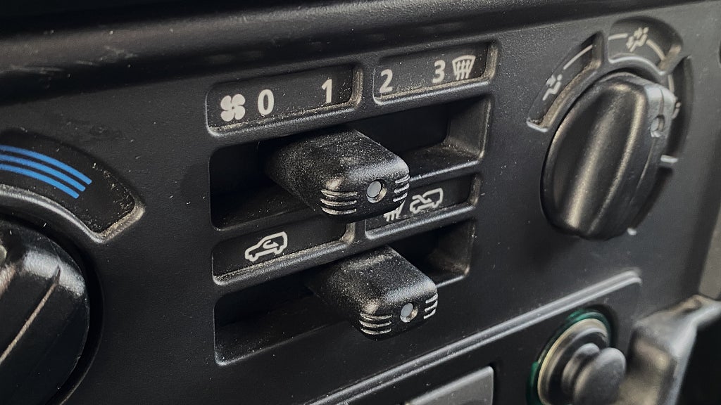 Car Image car-136701-e0d7bbae1b4ce66ca5b5d527c7bf1ea7