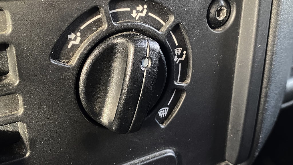 Car Image car-136701-e732571149c9ed866b7b63a418ff9274