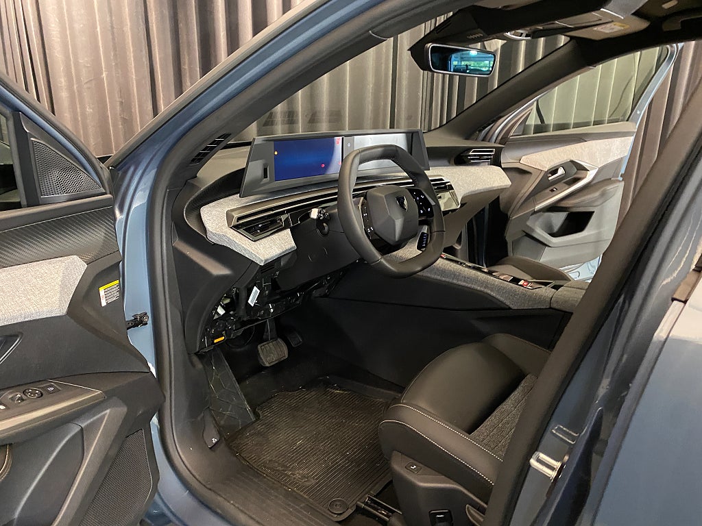 Car Image car-137132-61ce4004d9f8f0aca6853d198e1daa28