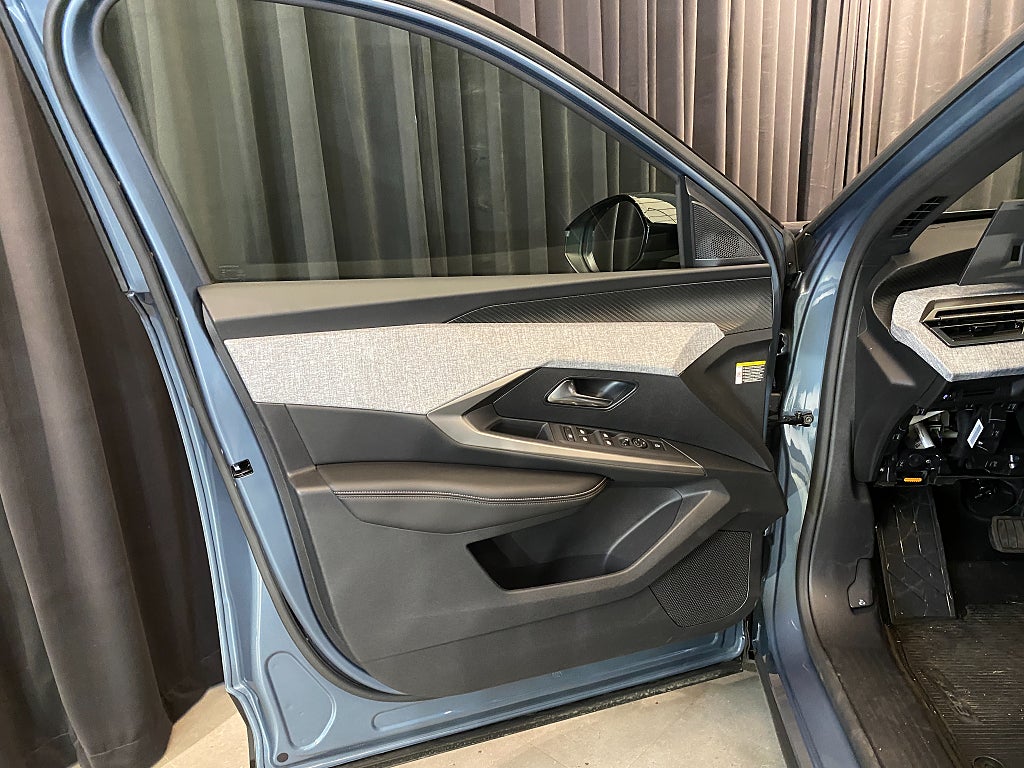 Car Image car-137132-b248cbb82ef26ac542abffeef7f80a81