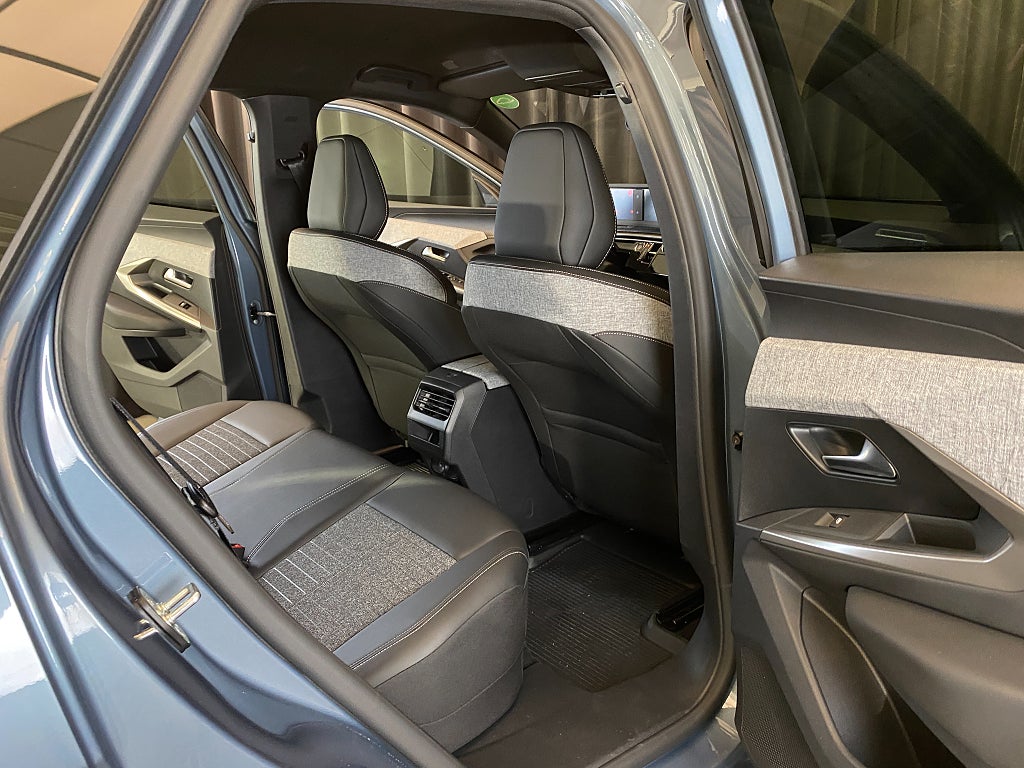 Car Image car-137132-e7da9dfbe846790cb4d610a974d270a9