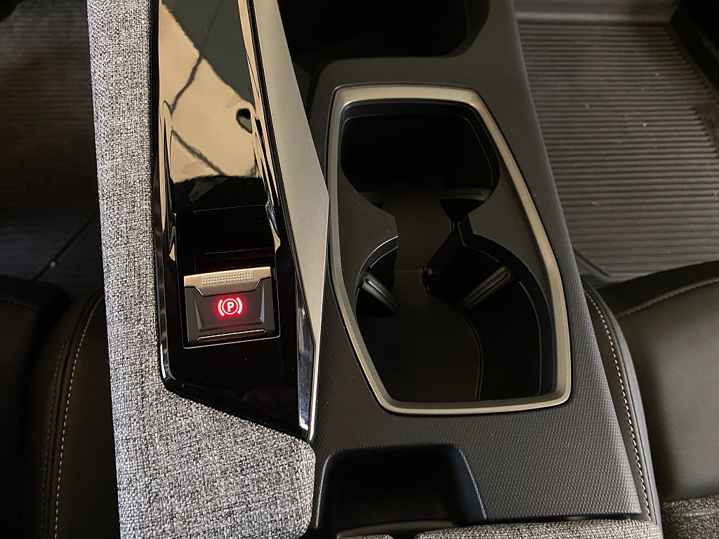 Car Image car-137132-f7715a060fe25e9811161c6280f4ca88