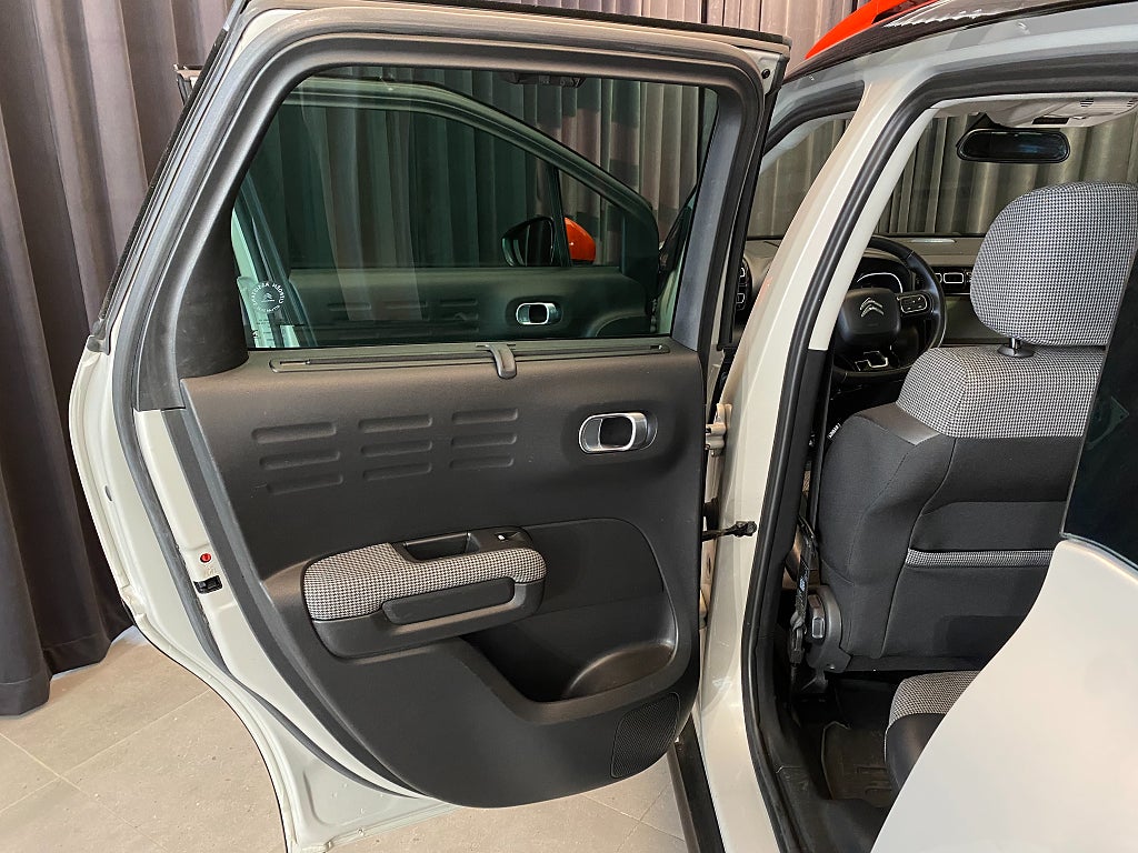 Car Image car-152712-1e3a505dd2037ff4dddcd239fc72b27e