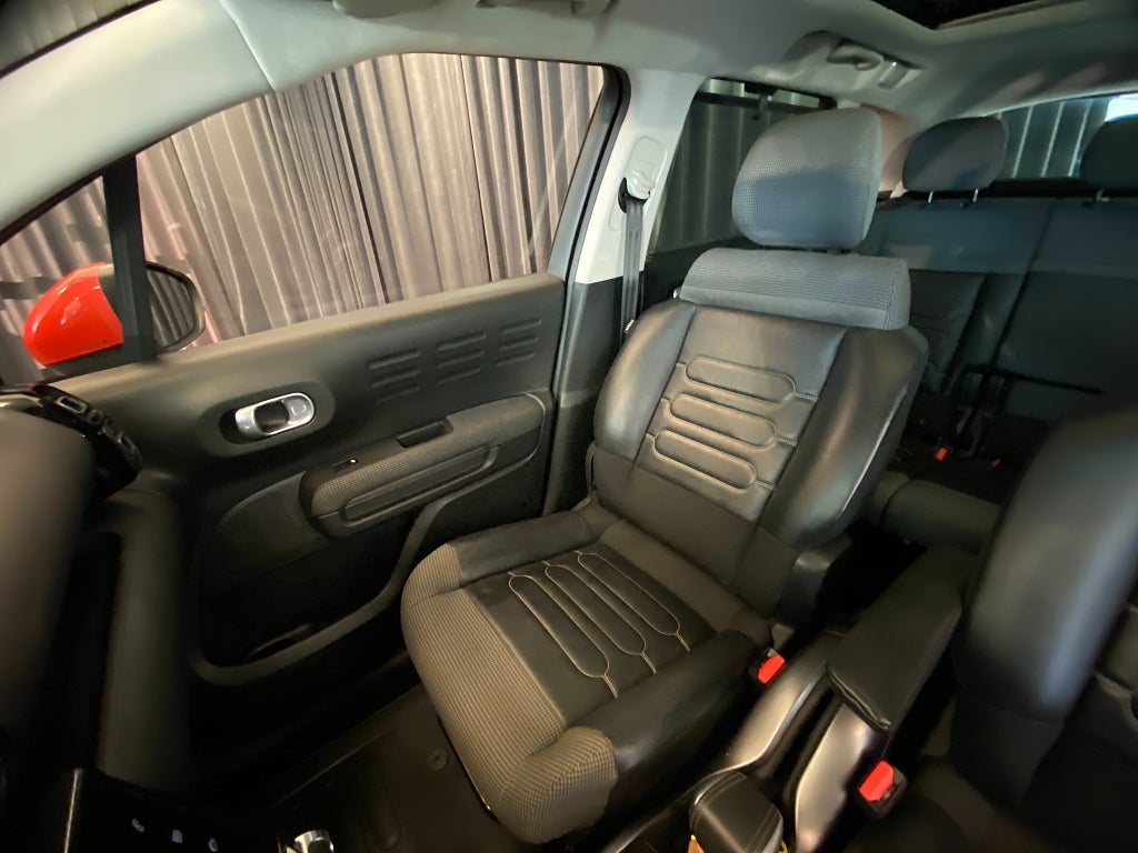 Car Image car-152712-cfbf3784417c5f97e96a80829b7c8dc2