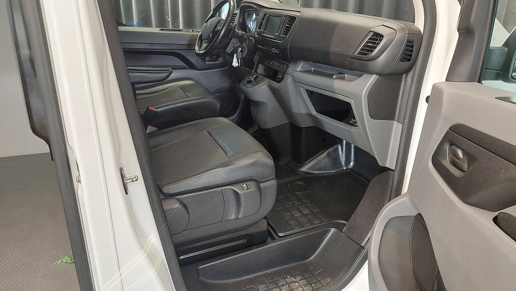 Car Image car-154336-81cbb63b0ea6ac4b3995b8077e1f0571