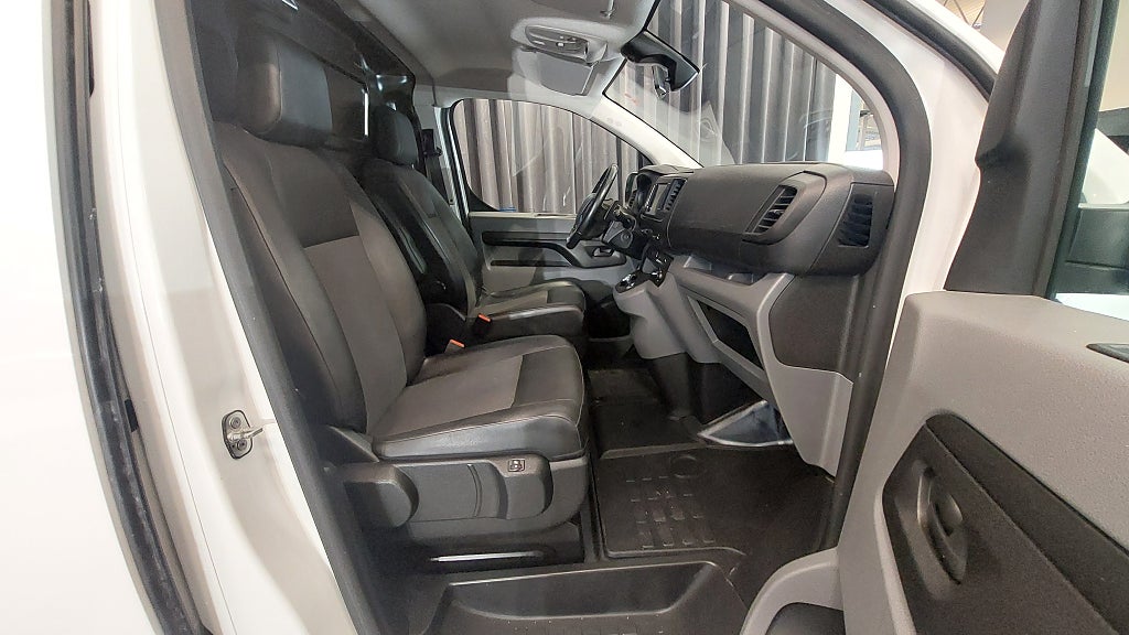 Car Image car-154336-df837a18abf8b3fce08f89640fc82f83