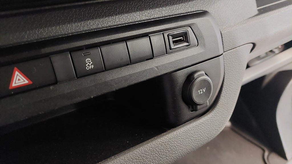 Car Image car-154336-e98d67cde269aee572312be524245296