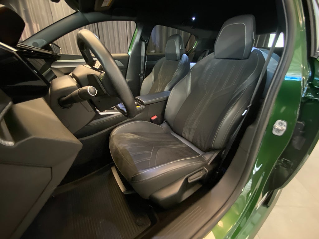 Car Image car-155565-2460bcd77ce68c27c507acd3f2024f9c