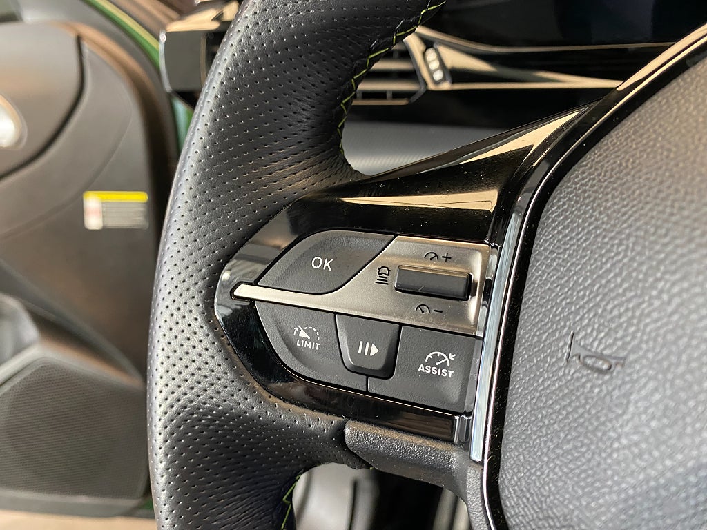 Car Image car-155565-6815b9e6c1d85bd40efea3809f7fd6eb