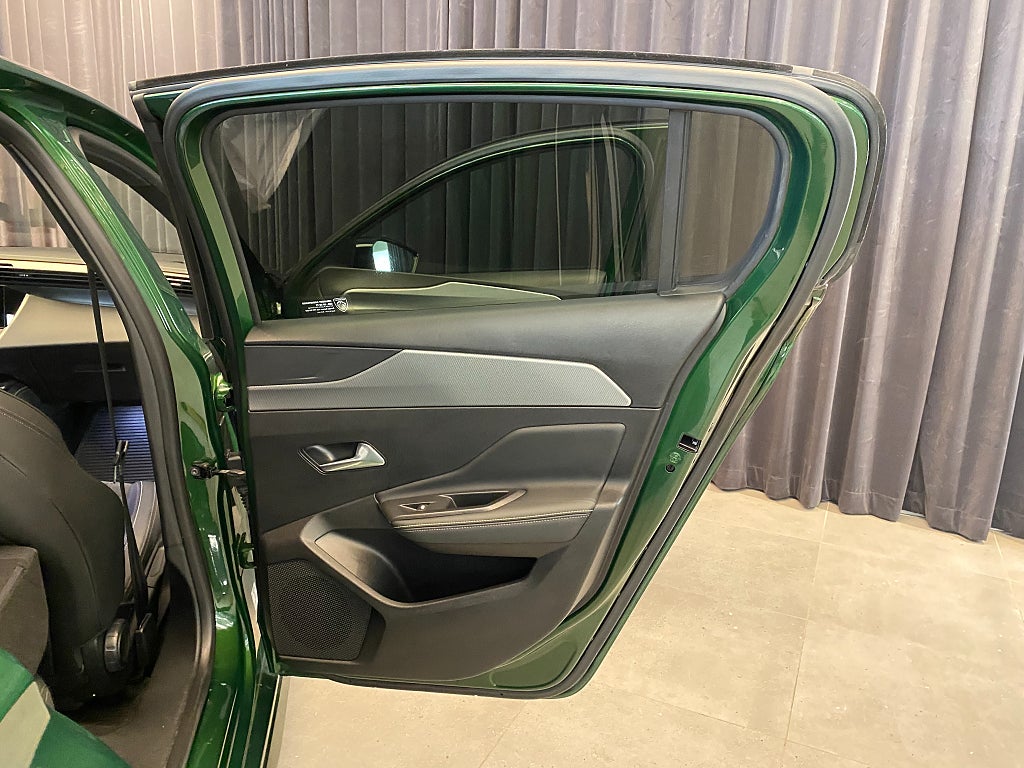 Car Image car-155565-71cd40b264d666445bbc77a3abf915bf