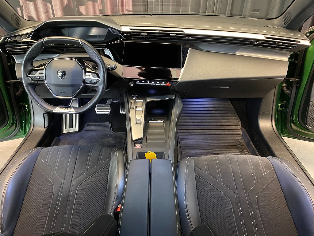 Car Image car-155567-e466257d3da1e628bda5edee56e7137b