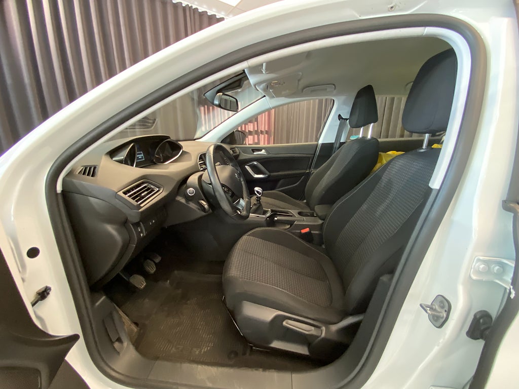 Car Image car-155569-58e7923690a53db0c9ab8d17037f2b1f