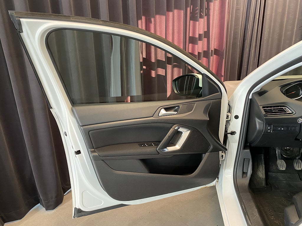 Car Image car-155569-5bc896319dea65f5143d6a6b49ff0a9d