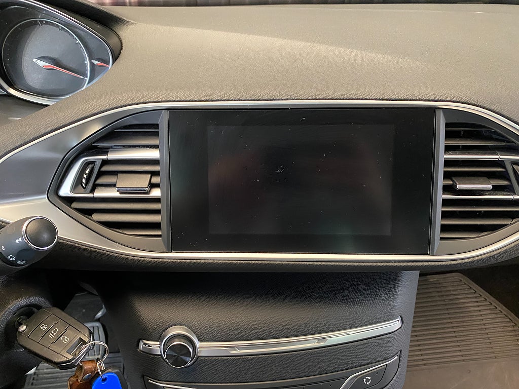 Car Image car-155569-5debbc61c9af51933f8b0053204f36e1