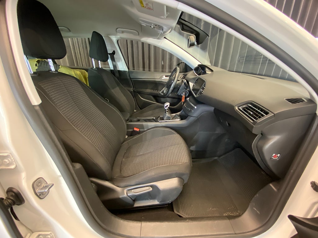 Car Image car-155569-eb88af5fa7cc0c246c3a3287b3aedec9