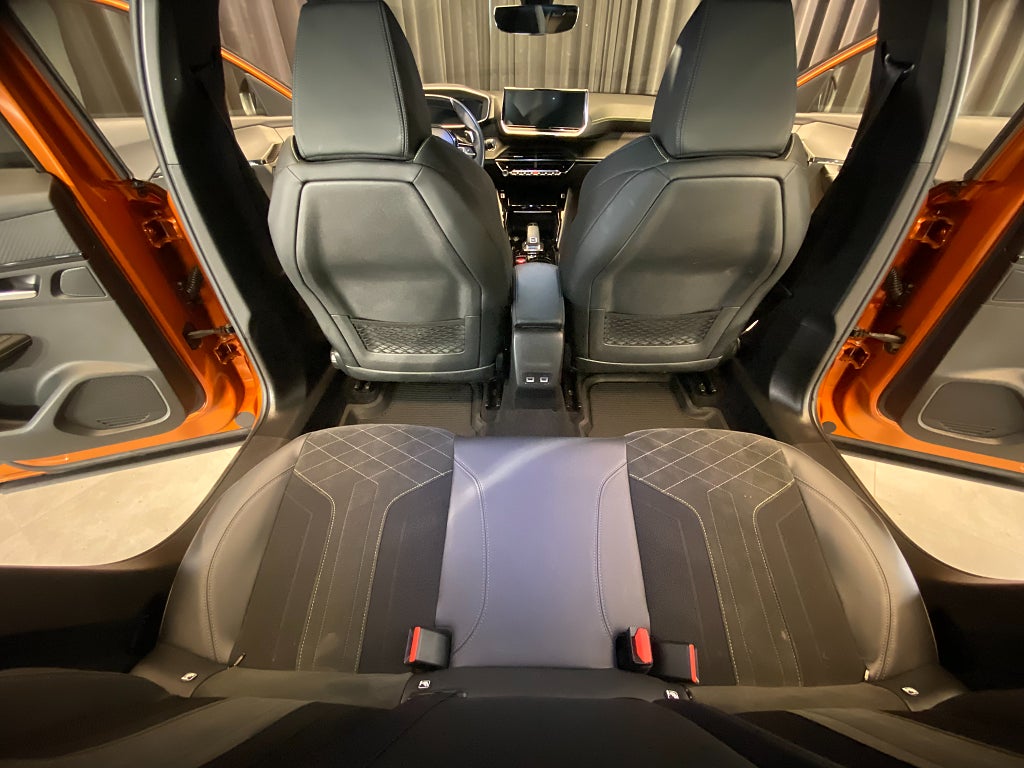 Car Image car-156379-4d876b8a379f7ecefb3e71a317581f81