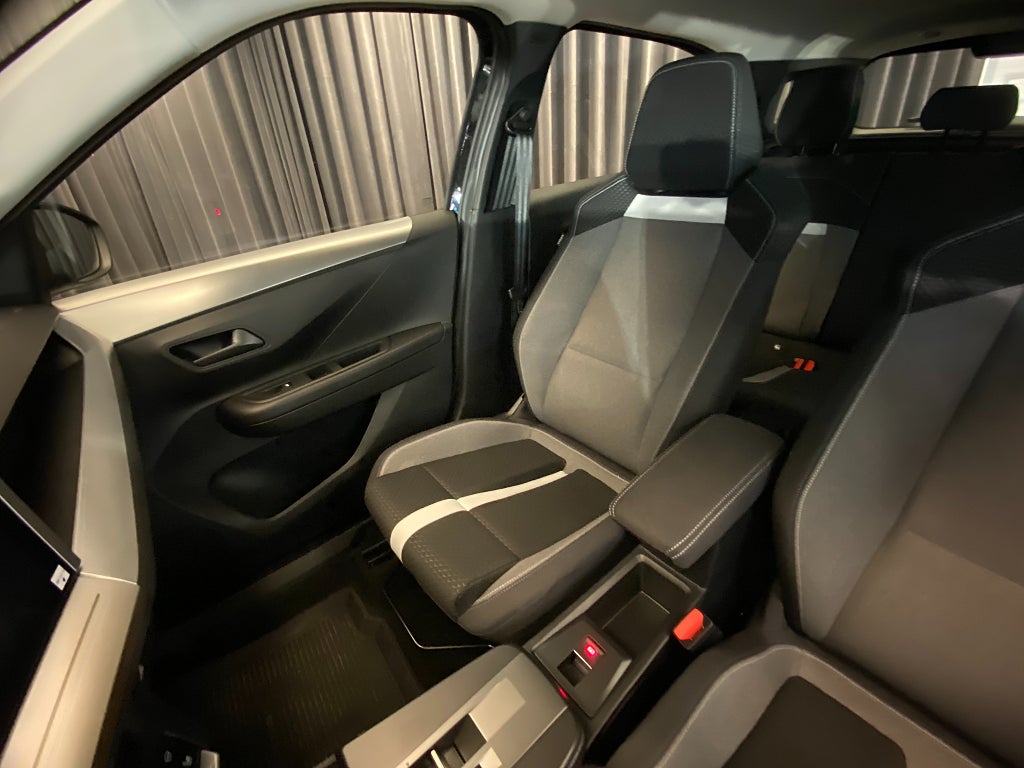 Car Image car-156838-873aa5ee0407ea5181cd7810179bd533