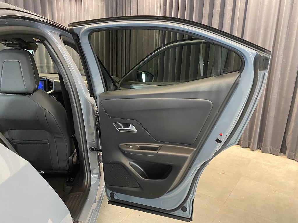 Car Image car-156840-2ce2a853d852c6e70b20ed4c035f13d1