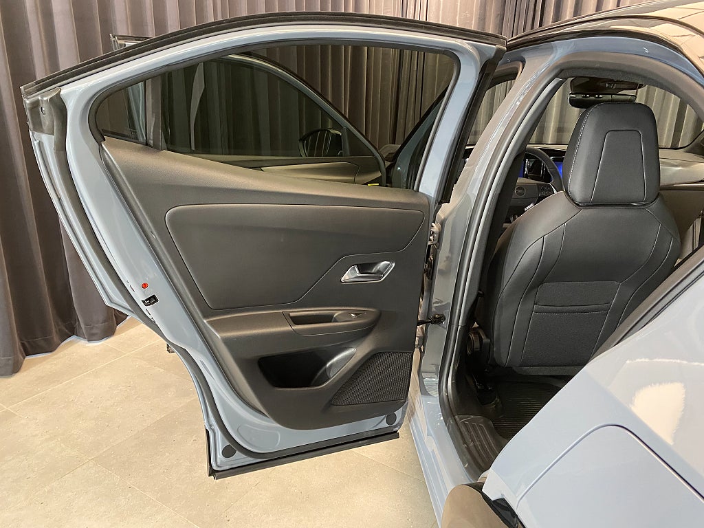 Car Image car-156840-a7b7e4a19d2e5f1cf2d7e4c6f1d80b3d