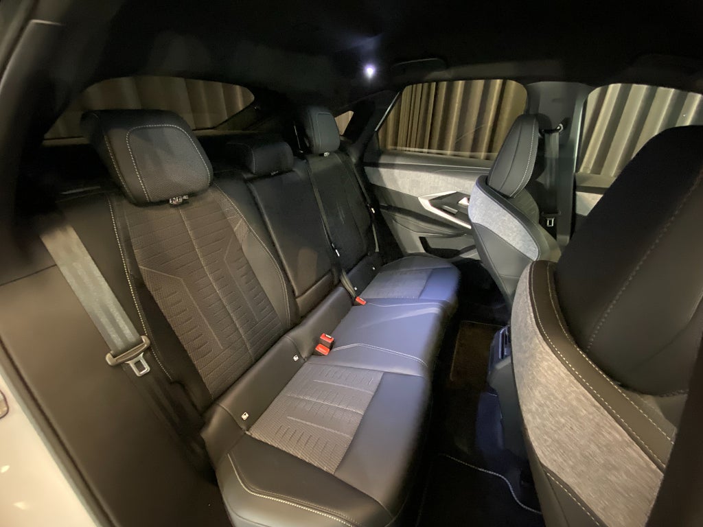 Car Image car-156930-9dd6b1d210e1f7f8cfdb4f153a722f2d