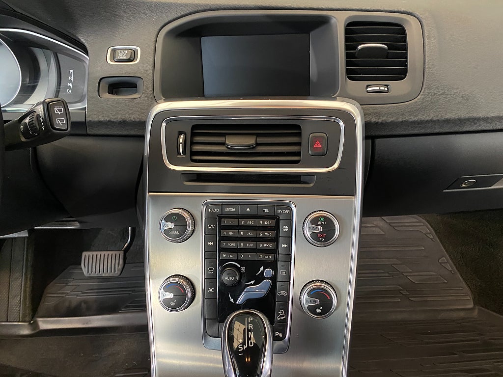 Car Image car-157505-d7c30dd19d801209d9f79fbea99c9bdd