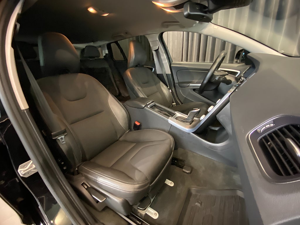 Car Image car-157505-de8a4513853f3eca3e3270c9b40b754b