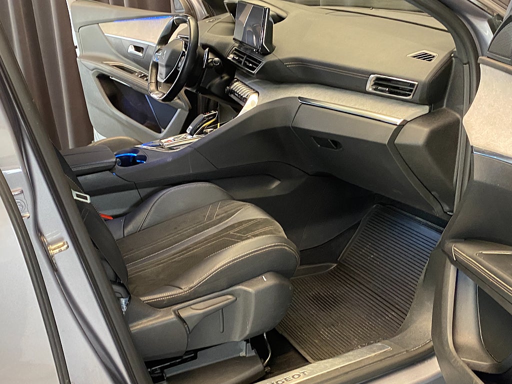 Car Image car-158493-3ef6c00f00604ab0dff8d8a949eed170