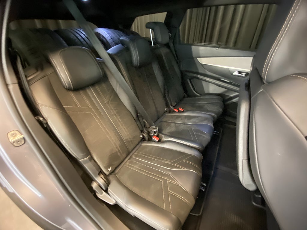 Car Image car-158493-986d4f4cfe6cadeb3626431a01f1267d