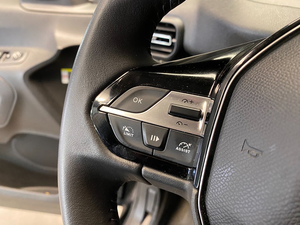 Car Image car-158775-01657401bccd8fa3a92806fef1411f03