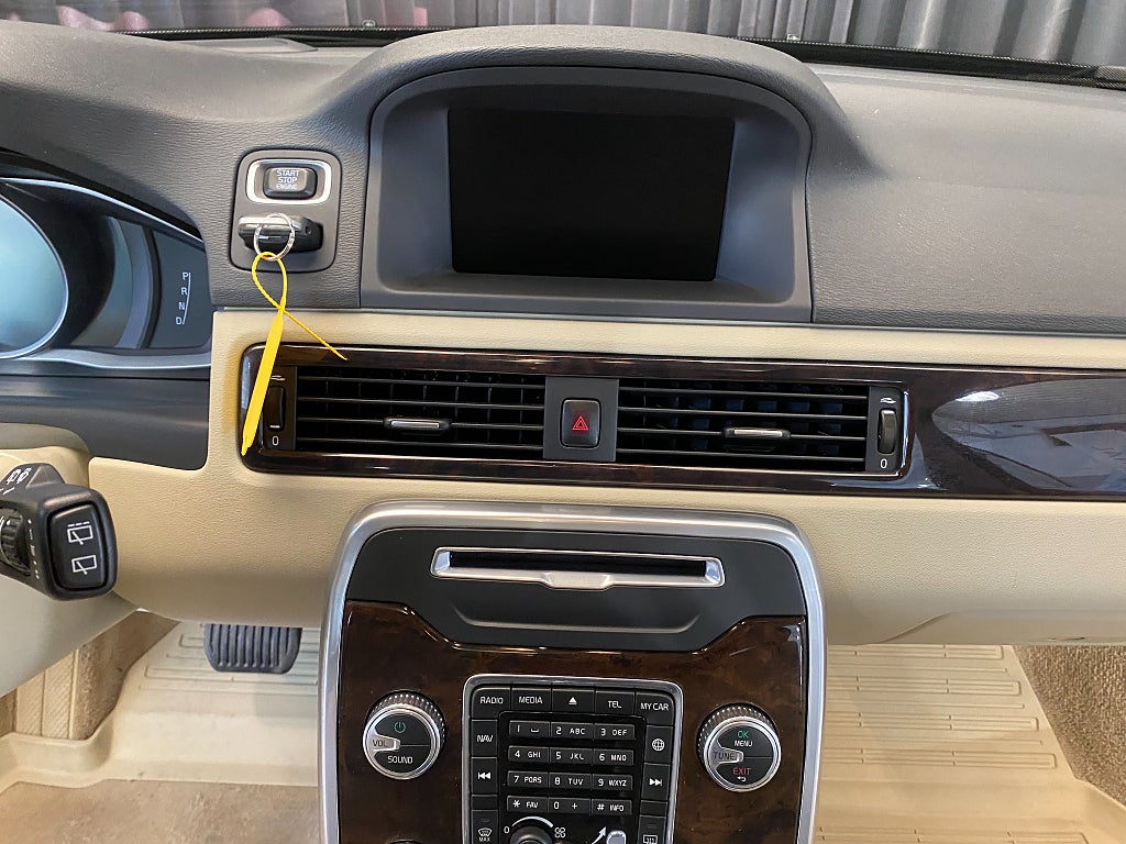 Car Image car-158637-5cd0a75a9d5dee385957101fb5d82bf1