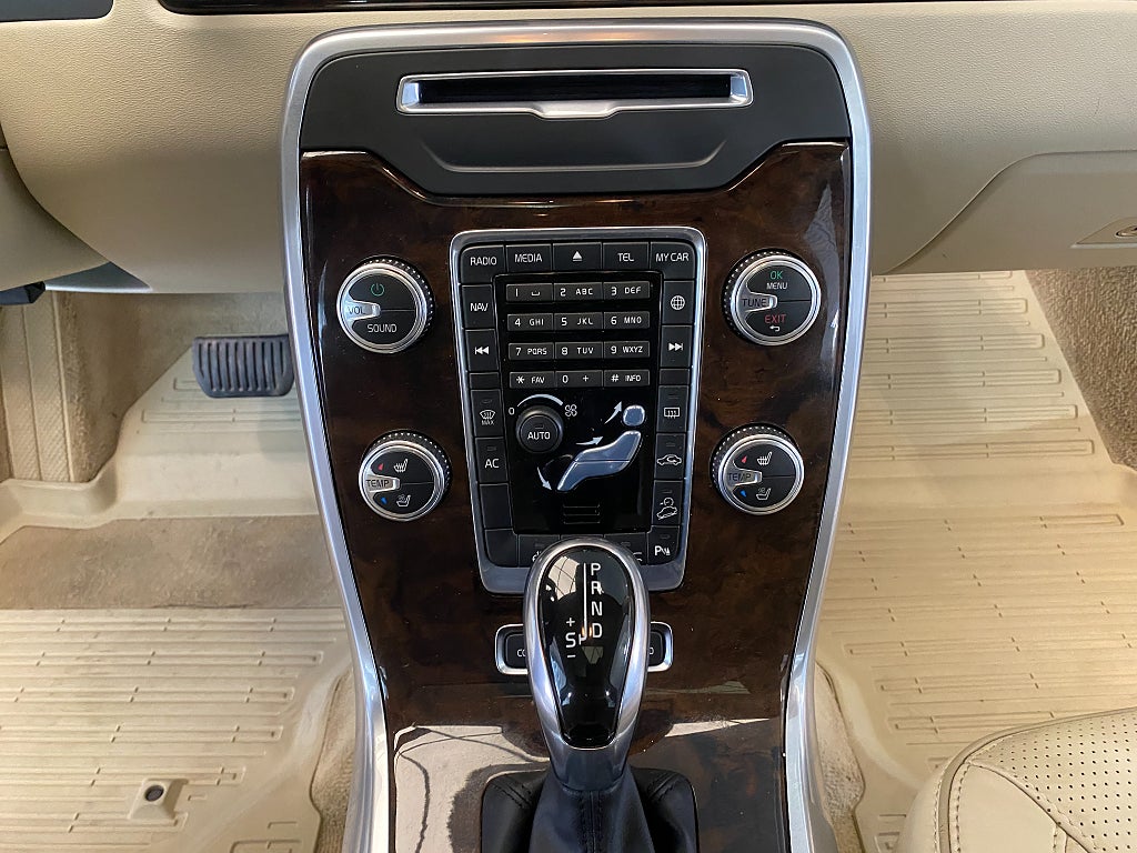 Car Image car-158637-9070adbfc6b3fadf6f11718037eaabf8
