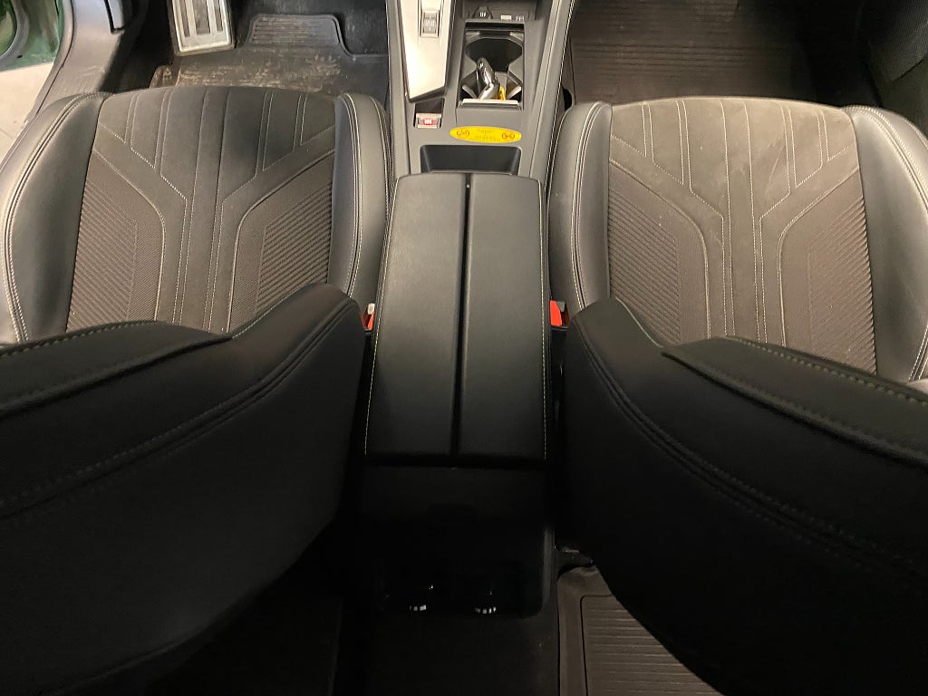 Car Image car-159063-0884739621deffc7388f80718f0a0293